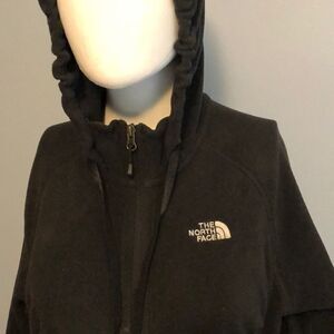 Woman’s Med Black North Face Fleece